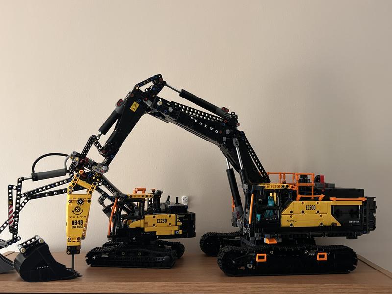 Technic 42215