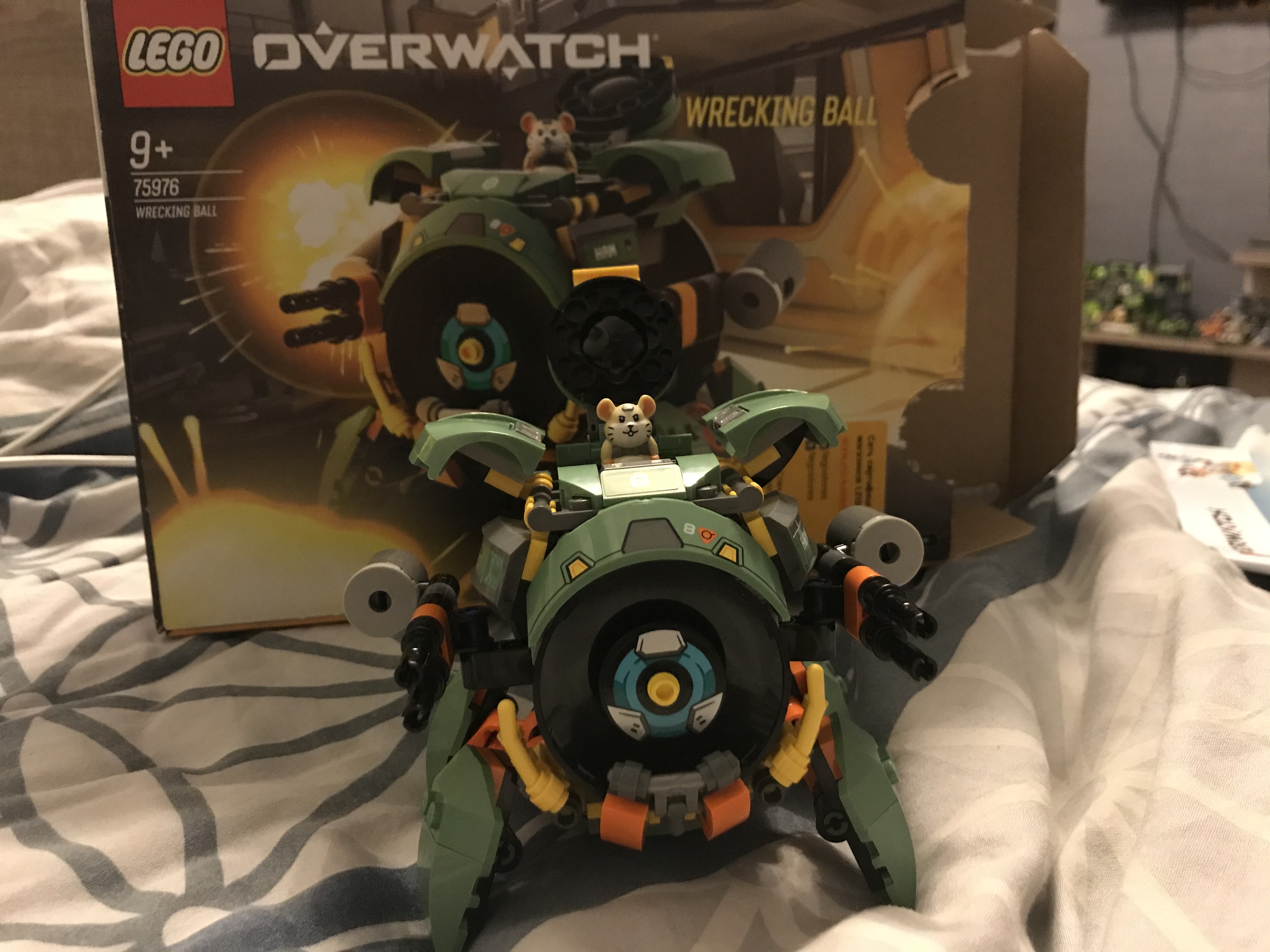 75976
