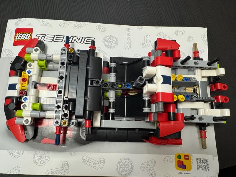 Technic 42235