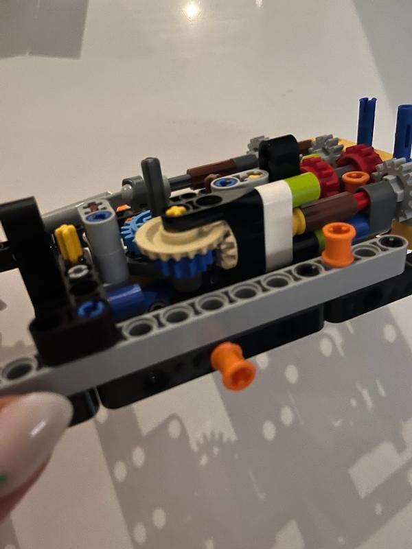 Technic 42221