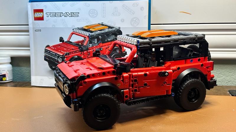 Technic 42213