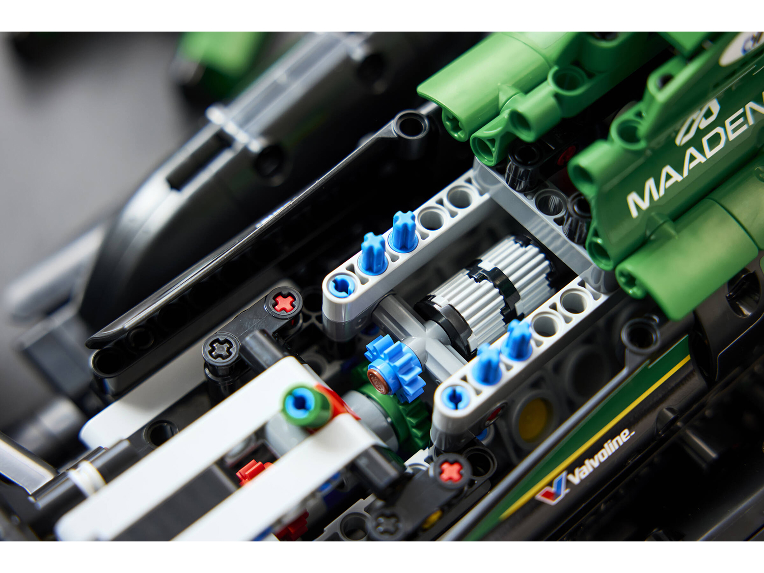 Technic 42240