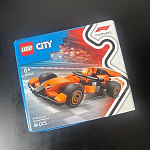 1635284