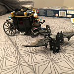 956010