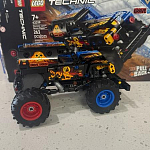 1638250