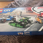 1643816