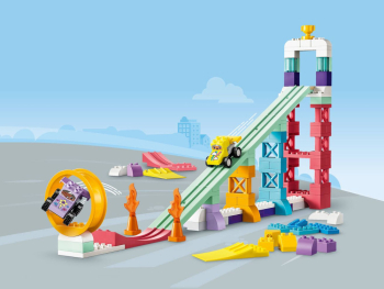 Конструктор LEGO DUPLO Творческие эстакады с машинками, 3в1