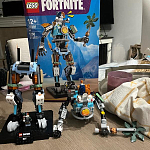 1657852