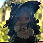 1661916