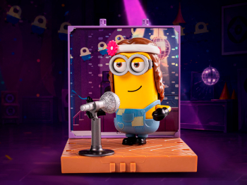 Коллекционная фигурка Minions Celebration Party: Singer Kevin